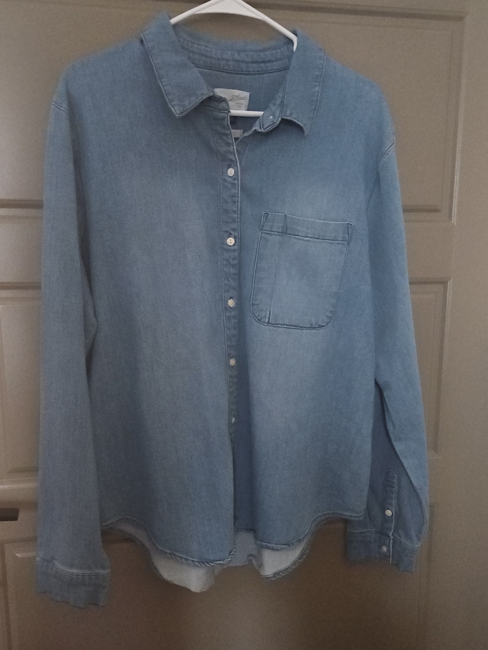 Universal Thread Light Blue Wash Denim Button-Up Shirt